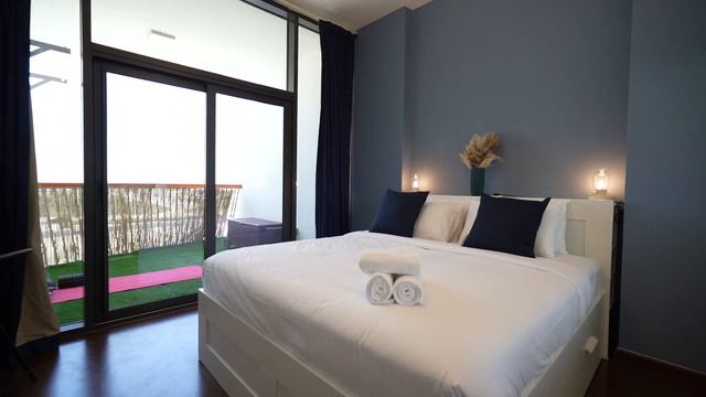 Modern Loft Retreat with work space смотреть онлайн