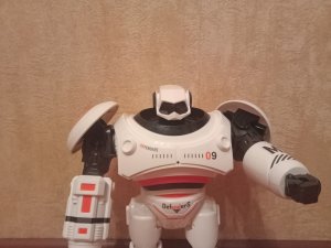 Детская игрушка Робот на пульте. 
Гоша играет.