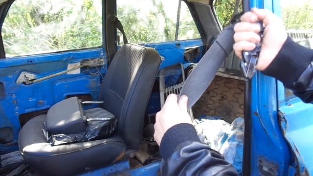 Нож со стеклобоем и стропорезом, тестирую на машине. Смотреть до конца. смотреть онлайн