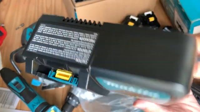 Makita xdt 13 , pin makita, sạc nhanh makita, khoan makita DHP481, vít makita 154,pin 5Ah 090339718 смотреть онлайн
