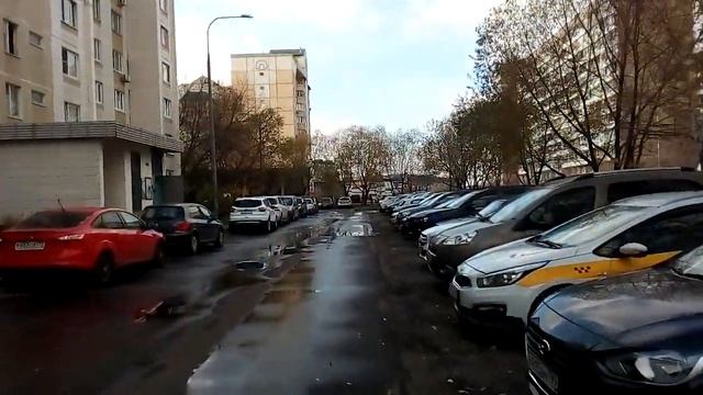Москва 1061 Тарханская улица осень день