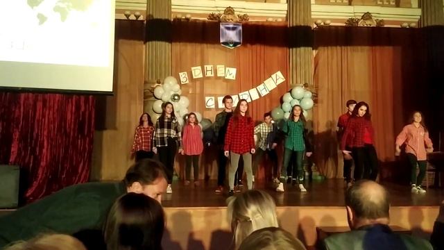 Флешмоб | Танец| Хватит учить - давай танцевать| смотреть онлайн