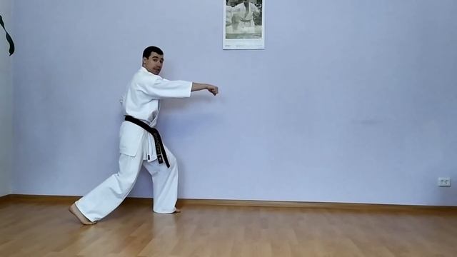 Секция каратэ Селятино. Тренировка №4 для 2 и 3 групп. Часть 1 смотреть онлайн
