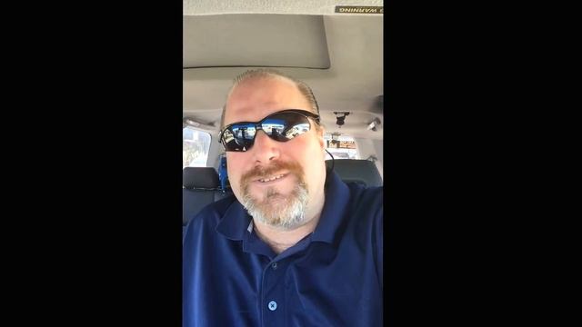 Scott Knuth sings God Bless the USA Acapella смотреть онлайн