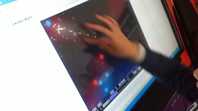 Vector Wars - Test In Touch Screen смотреть онлайн