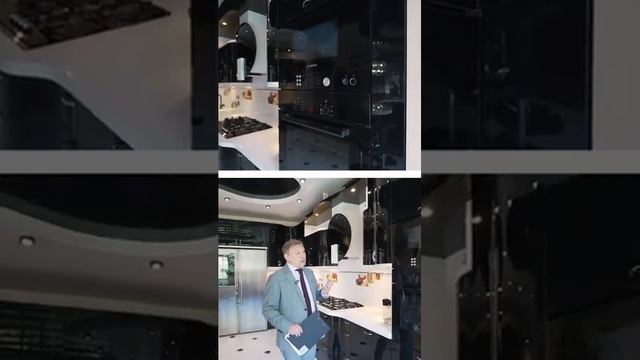 Интересная кухня чёрного цвета в стиле ар-деко смотреть онлайн