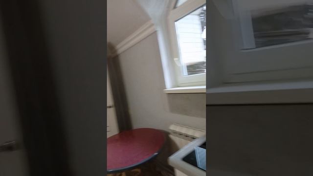 Полуторка, до 6 гостей, 3 этаж, желтое здание, Тюльпанов 4г смотреть онлайн