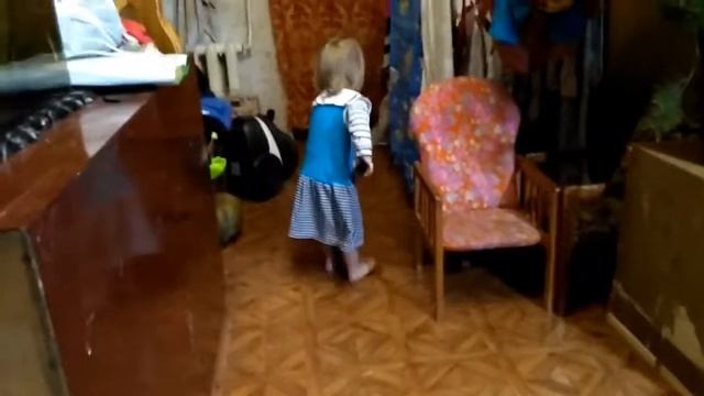 Матросская шапка верёвка в руке... смотреть онлайн