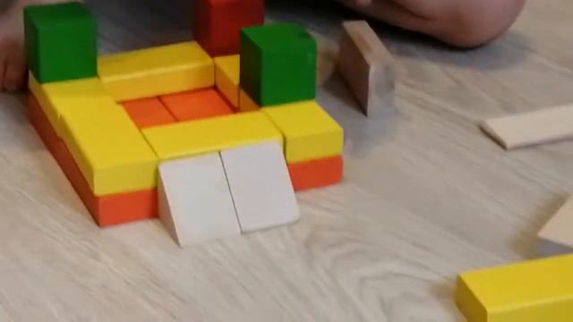 Строим замок из деревянных кубиков/часть 1/игры дома смотреть онлайн