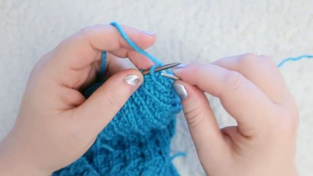 Шапка спицами женская/ Красивая, ажурная/ Шапка с отворотом / Мастер класс смотреть онлайн
