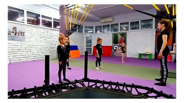 MODERN DANCE KIDS ~ ПЕРВОЕ ЗАНЯТИЕ #Modern_dance_kids #Kharkov #Dance_kids смотреть онлайн