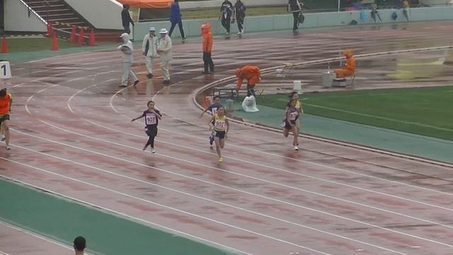 第６７回千代田区陸上競技選手権大会　小学女子１００ｍ　さくら　ななみ смотреть онлайн