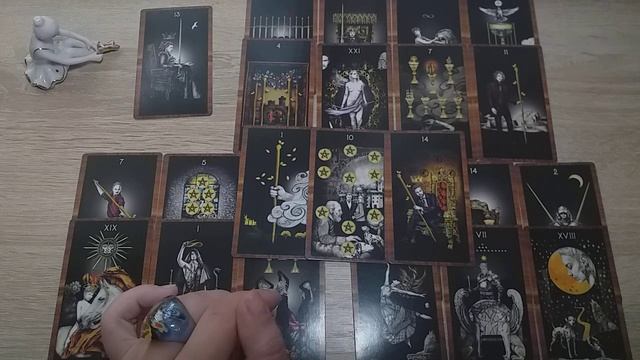 ♀️Расклад на 4 королевы. Какой мужчина появится в июне и зачем смотреть онлайн