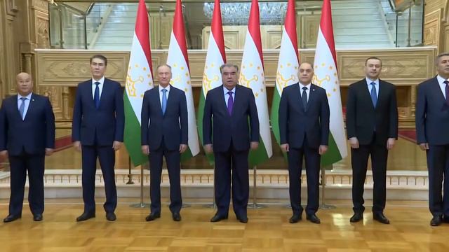 ЗАЧЕМ ОН ПРИПЕРСЯ? ЭТО ПЛОХОЙ ЗНАК? ПОЧЕМУ РАХМОН НЕРВНИЧАЕТ? смотреть онлайн