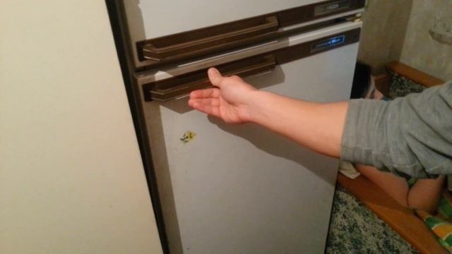 Можно ли выбраться из закрытого Холодильника... смотреть онлайн