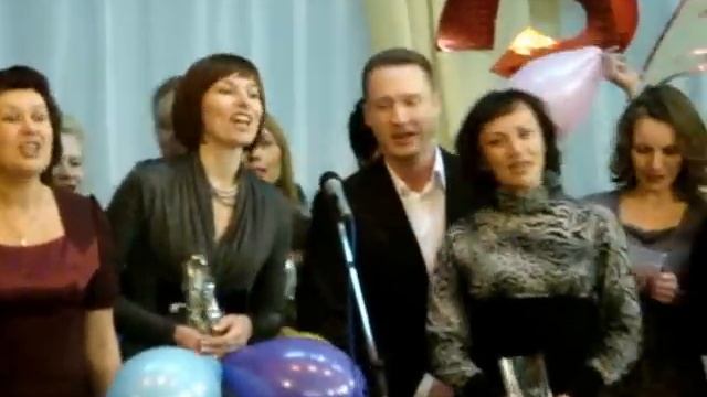 Традиционный вечер встречи одноклассников.MPG смотреть онлайн