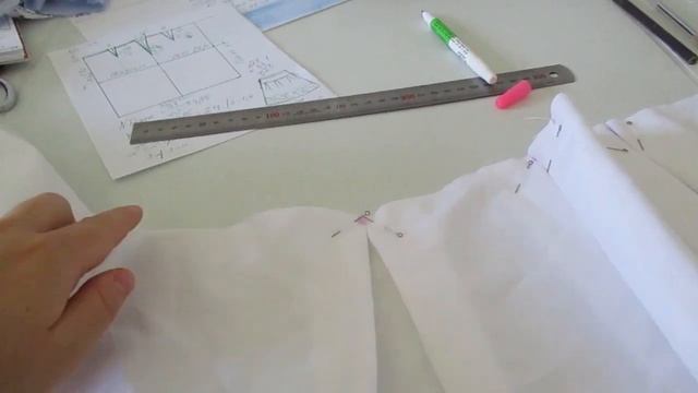 #84 КАК РАСКРОИТЬ ЮБКУ СО ВСТРЕЧНЫМИ СКЛАДКАМИ/КАК ВТАЧАТЬ МОЛНИЮ (замок) и соединить с подкладом ? смотреть онлайн