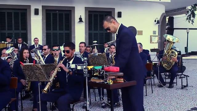 Banda Municipal do Funchal - Shoutin' Liza Trombone смотреть онлайн