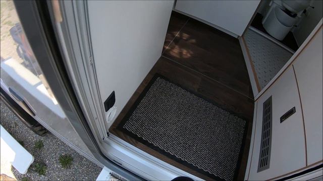 MERCEDES BENZ CAMPER TRUCK BABOO ON ATEGO 1225 AF 4X4 BY WOELCKE WALKAROUND + INTERIOR смотреть онлайн