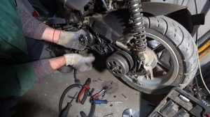 Замена ремня на Скутере