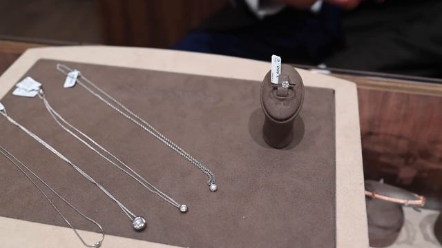 Der tägliche Ablauf bei Colognewatch | Neu Eingetroffenen Uhren | Diamanten | Oyster Perpetual смотреть онлайн