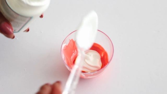 How To Tint Plastic Using These Common Items смотреть онлайн