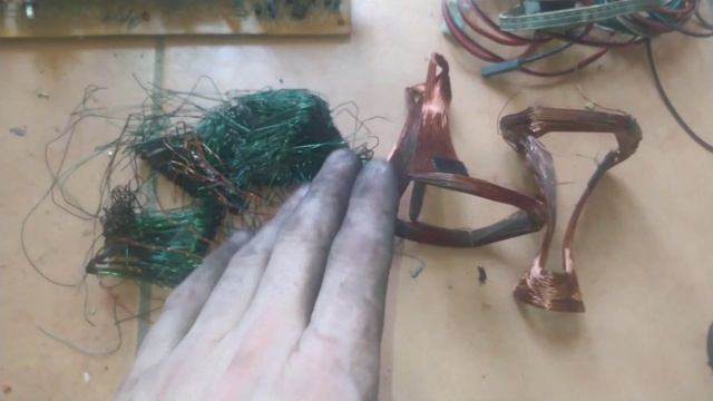 Телевизор ROYAL-LUX TV-6399TXT/ST/(H) NICAM•A2 (разборка техники, добыча меди) смотреть онлайн