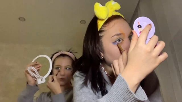 две сестры один макияж / повторяем макияж из пинтереста смотреть онлайн