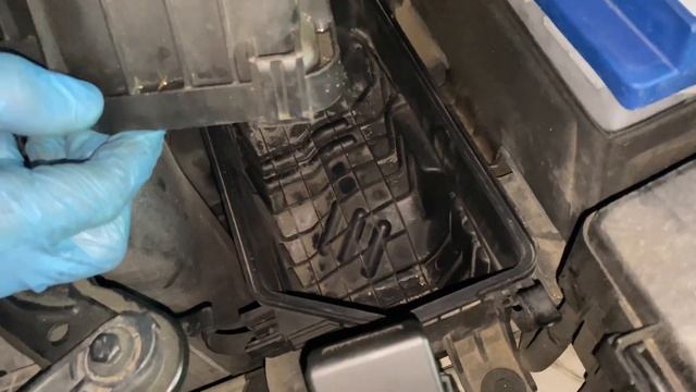 Hyundai İ30 Mazot Filtresi Değişimi | Yağ filtresi, hava filtresi, mazot filtresi ve yağ değişimi смотреть онлайн