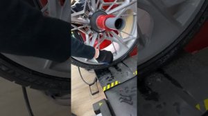 Самая точная балансировка колёса и виброконтроль на станке HUNTER. Шиномонтаж Hunter Revolution!