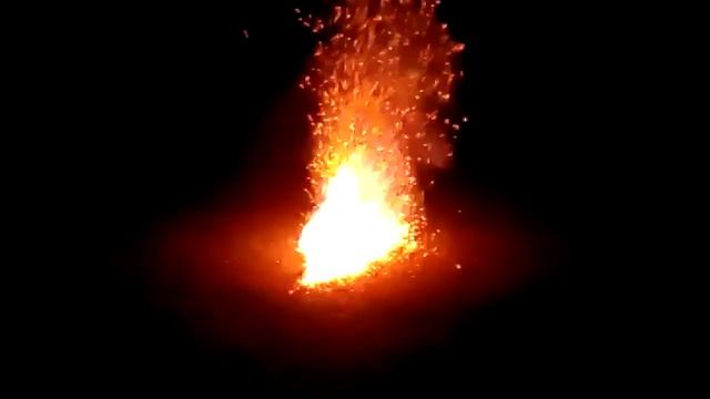 Фонтан из Пороха + Селитры и Угля смотреть онлайн