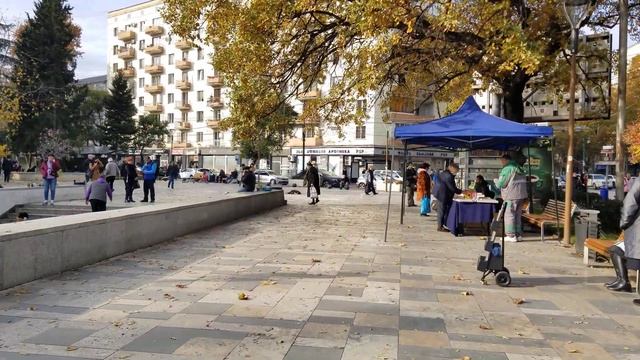 18.11.2022 Tbilisi. улица Пекина. сквер Букиа. Дворец Спорта смотреть онлайн