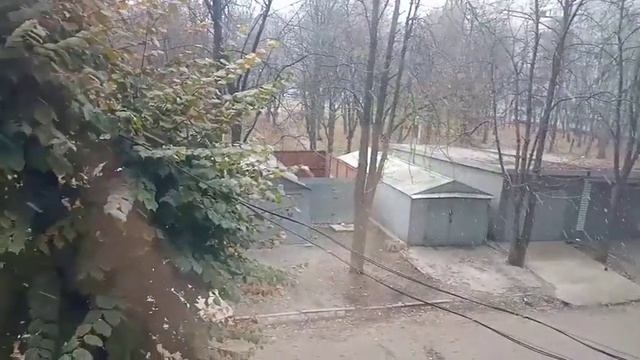 Первый снег 2020 в Харькове. В районе стадиона Металлист смотреть онлайн