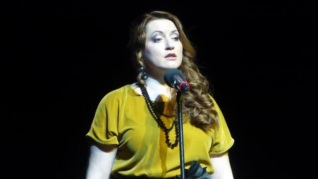 Ирина Крутова "Уж сколько их упало в эту бездну".. (М.Минков - М.Цветаева) смотреть онлайн