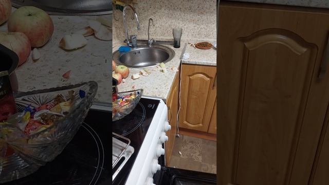 Готовим шарлотку 2/2: Кулинарные приключения смотреть онлайн