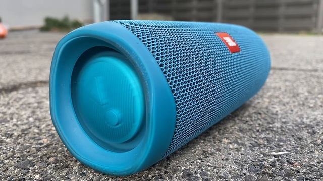 JBL Flip 5 - BASS TEST!!! смотреть онлайн