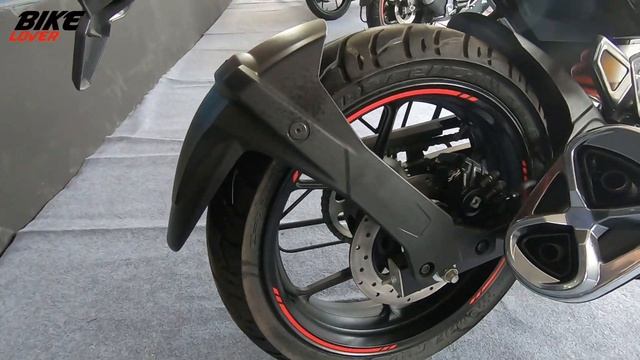 2022 Suzuki Gixxer SF New Color Launched | Update Price & More | BikeLover смотреть онлайн