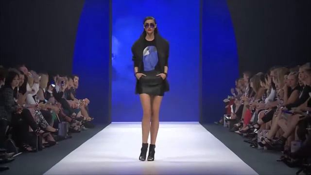 VAMFF Runway 3: Bianca Spender, Dion Lee II, Manning Cartell смотреть онлайн