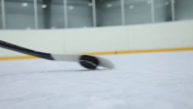 Обучение Финту ГРАНЛУНДА + Как поднять шайбу со льда |Granlund’s stick feint + How to pick up a puc смотреть онлайн