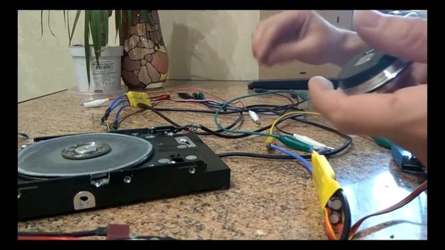 бесколекторный мотор от HDD смотреть онлайн