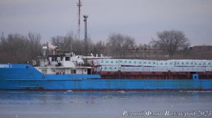 Теплоход КОРУС-1 на Волге в Астрахани