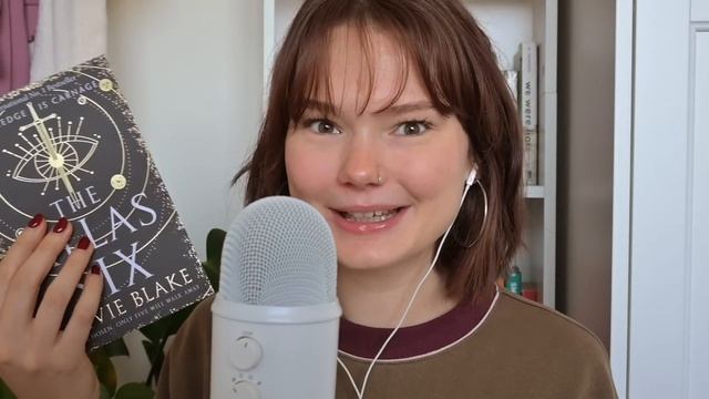 ASMR cozy fall book haul + giveaway! ?? смотреть онлайн
