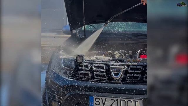 Dacia Duster 4x4 1.5 Blue dCi Engine Wash смотреть онлайн