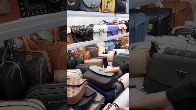 Получили сумка ￼Guess смотреть онлайн