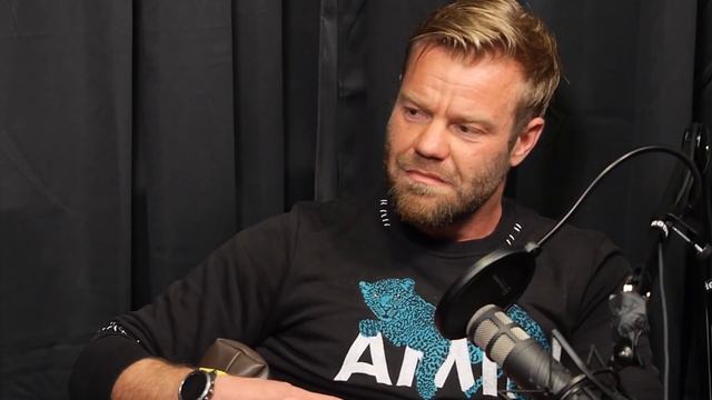 #1 Kári Stefánsson með Sölva Tryggva смотреть онлайн