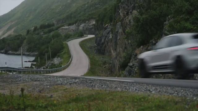 The 2022 Porsche Macan GTS Crayon смотреть онлайн