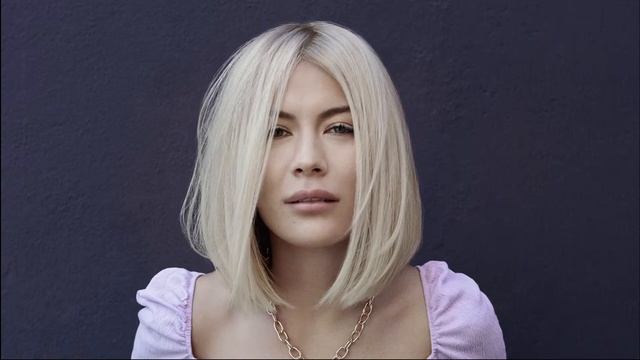 Blonde Expert смотреть онлайн