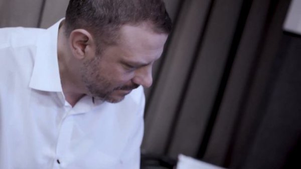 Isaac Sings... I Feel Pretty