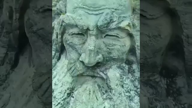 Гигантские каменные статуи в Сянъяне смотреть онлайн