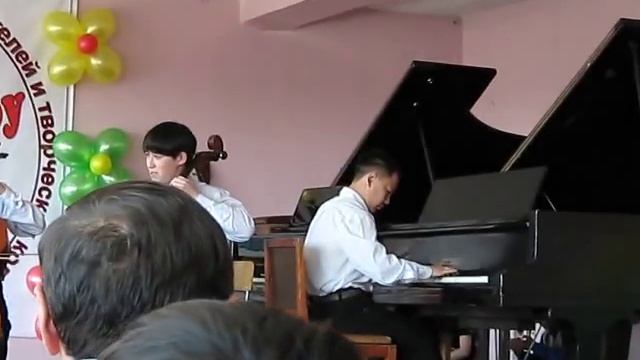 РШИ-нин ТЫВА Оолдары Астор Пьяцолла-Либертанго.avi смотреть онлайн